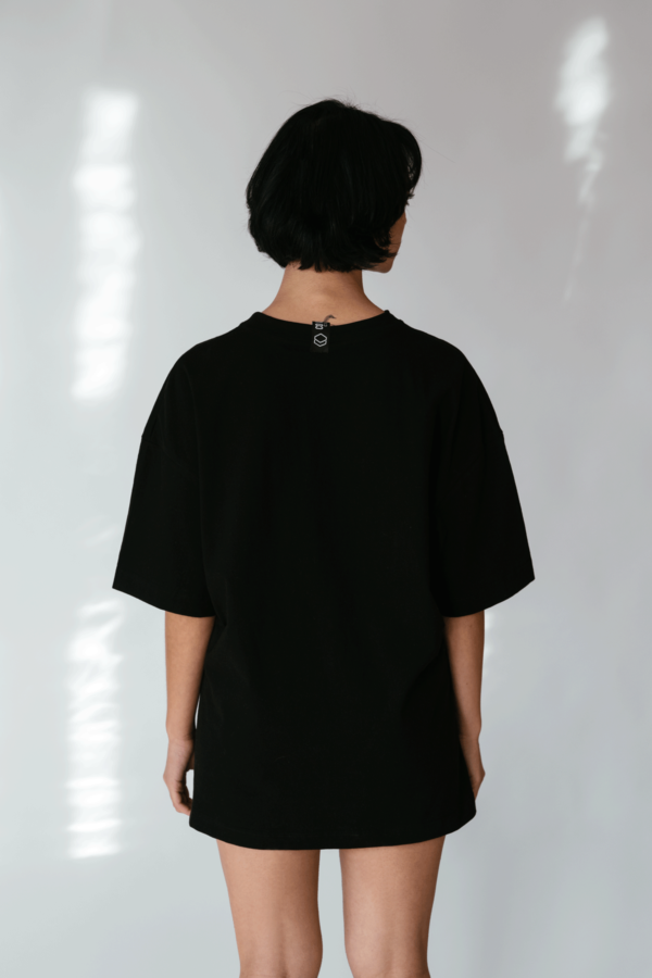231020-Black-Oversized-T-Shirt-with-Front-stitched-letters